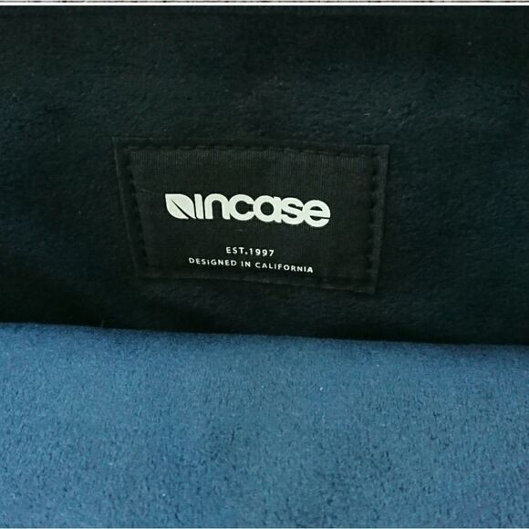 Brand new - Incase Slim Sleeve for MacBook 12 - Picture 4 of 8